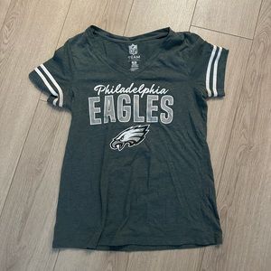 Women’s medium Philadelphia Eagles v-neck green t-shirt